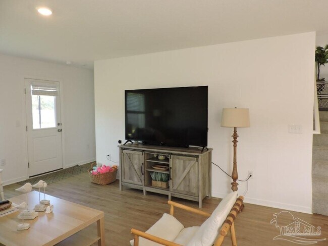 Photo - 4664 Carlstrom Ln