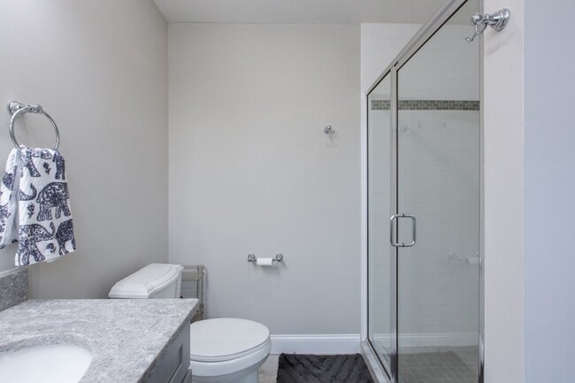 Photo - 301 Glen Forest Dr