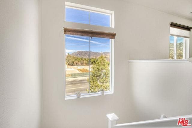 Photo - 23932 Oxnard St