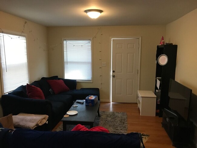 Photo - 445 McCauley St Unidad 445-100