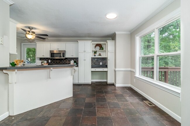 Photo - Beautiful 3 bedroom, in-law plan, Family Home in Martinez! Walk to school!