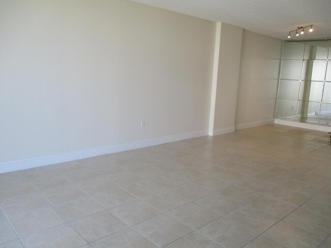 Photo - 2801 NE 183rd St Unit 1112w