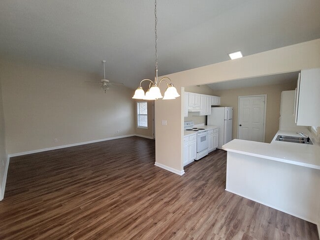 Photo - 1802/1804 Barberry Dr