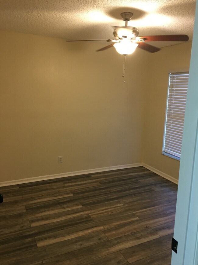 Photo - 4435 Greenhill St