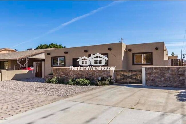 Photo - 1201 E Winter Dr House