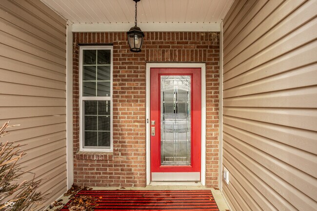 Photo - 3394 Roundlake Lane