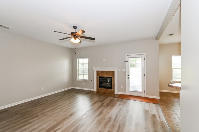 Photo - 6092 Vera Ln