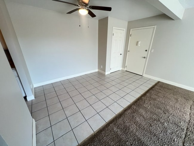 Photo - 4401 S 27th St Unit E14