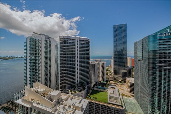 Photo - 1200 Brickell Bay Dr Unit 4121