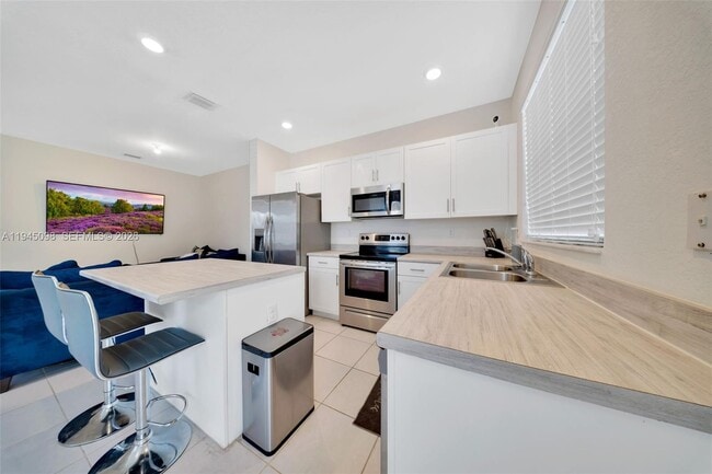 Photo - 2699 SE 19th St