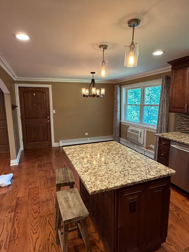 8285 Archer Ave Unit 4