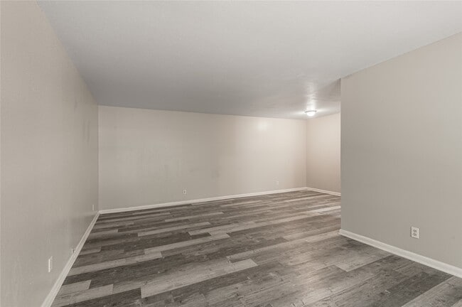 Photo - 818 University Ave Unit 7