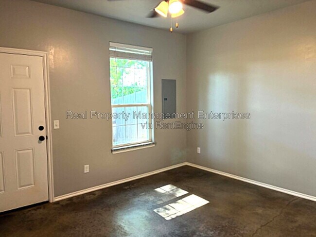 Photo - 7508 Redbud Villas Ct