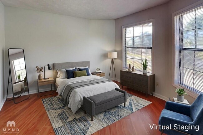 Photo - 4832 Wyndam Dr
