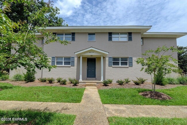 Building Photo - 2215 23rd Ave