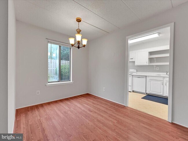 Photo - 411 Conestoga Rd Unit 33