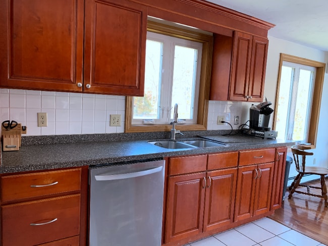 Photo - 10 Poplar Dr