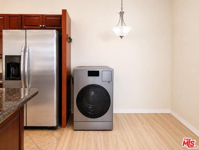13941 Sherman Way Unit 205