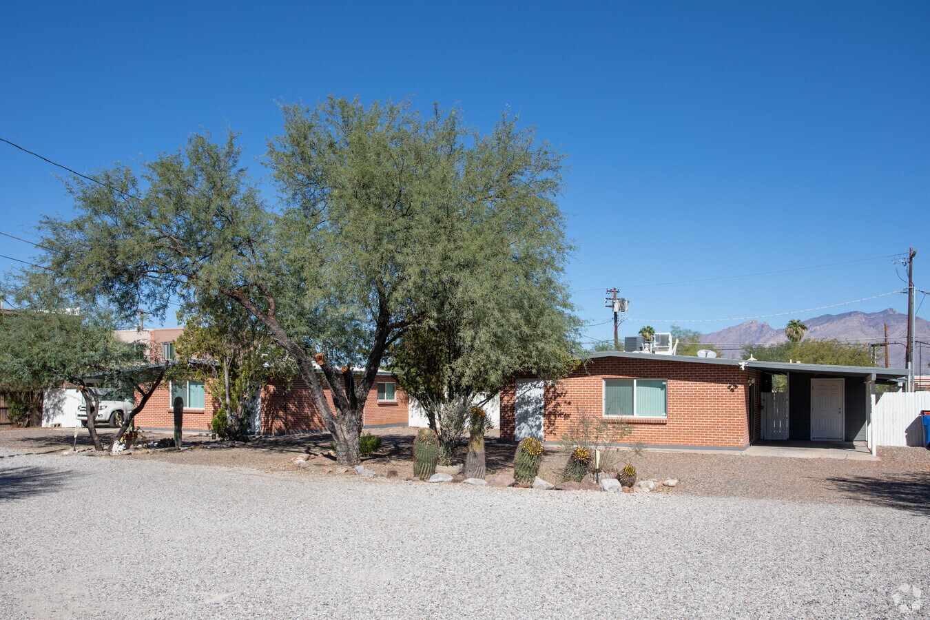 Hidden Gem - Hidden Gem Apartments
