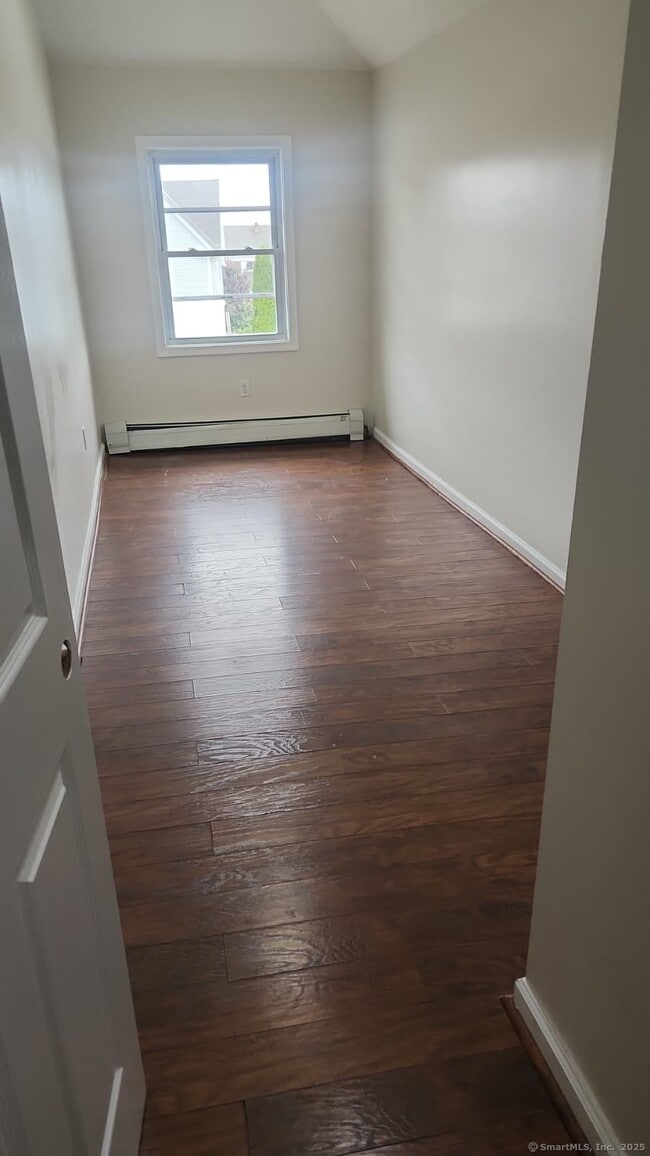 Photo - 283 Waterview Ave