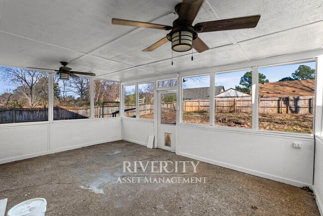 Photo - A MUST SEE IN SOUTHEAST MEMPHIS!!!! SECTION 8 WELCOMED !!!!!