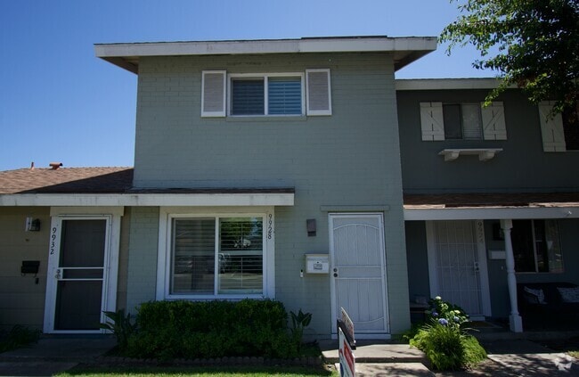 Building Photo - 9928 Continental Dr Rental