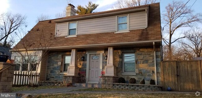 Building Photo - 1709 Forest Glen Rd Rental