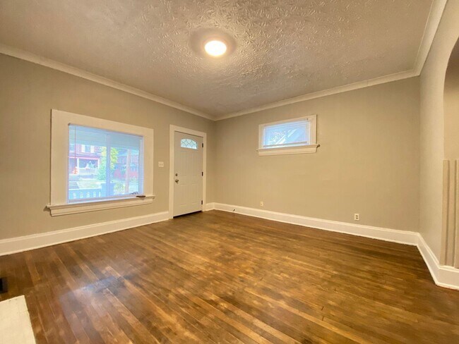 Photo - 412 Neal Ave