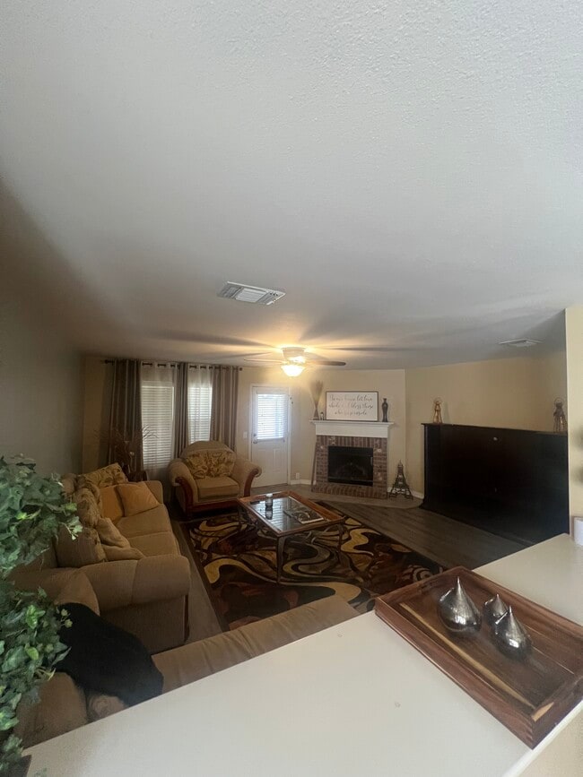 Photo - 3703 Fiesta Tr