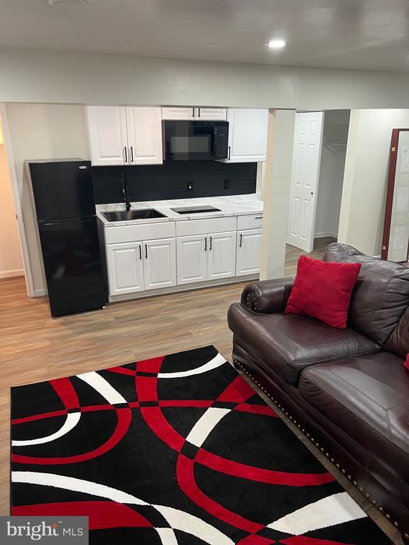 Photo - 2021 Chadwick Terrace