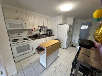 Building Photo - 22 Westford St Unit #2 Rental