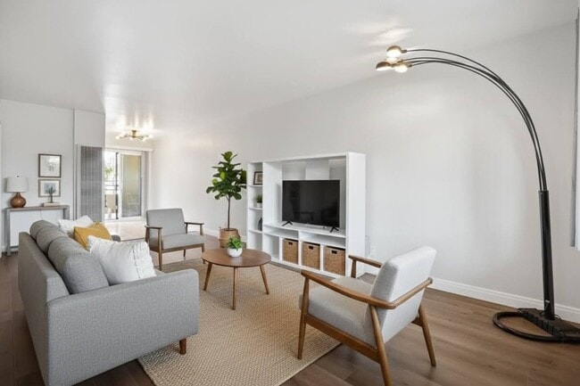 Photo - 4055 Rosecrans Ave Unit 8