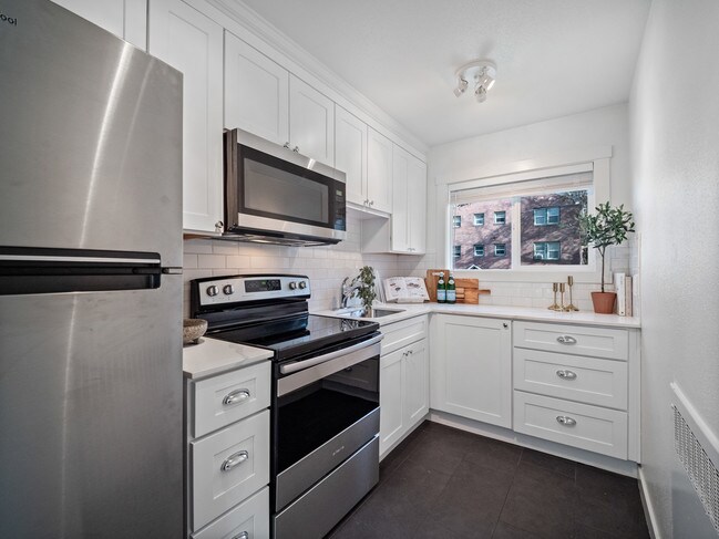 Photo - Taylor Apartments