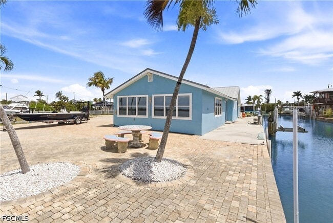 2669 Coco Plum Dr