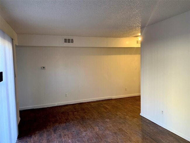 Photo - 2904 Sweeney Ln