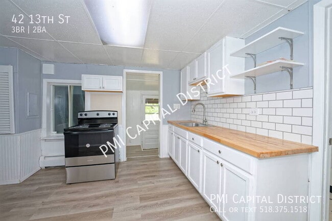 Photo - 42 13th St House