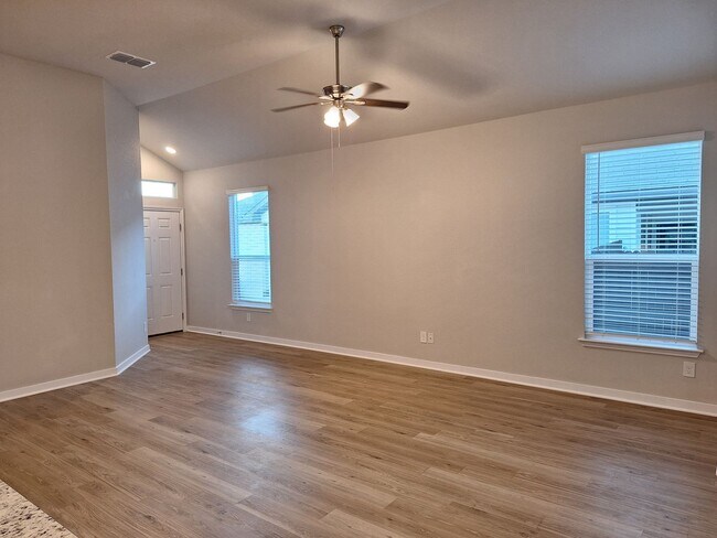 Photo - Stunning Duplex in Emma Park