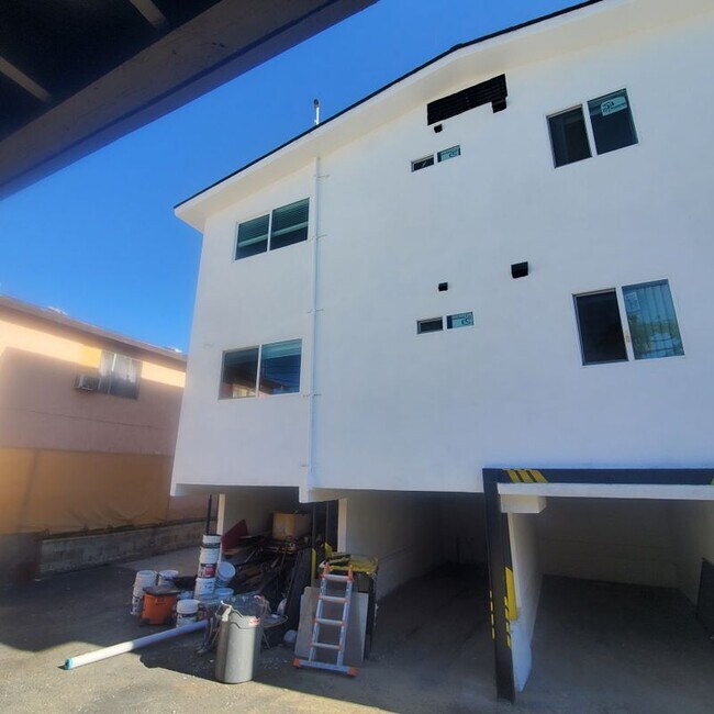 Photo - 7119 Mountain View Ave