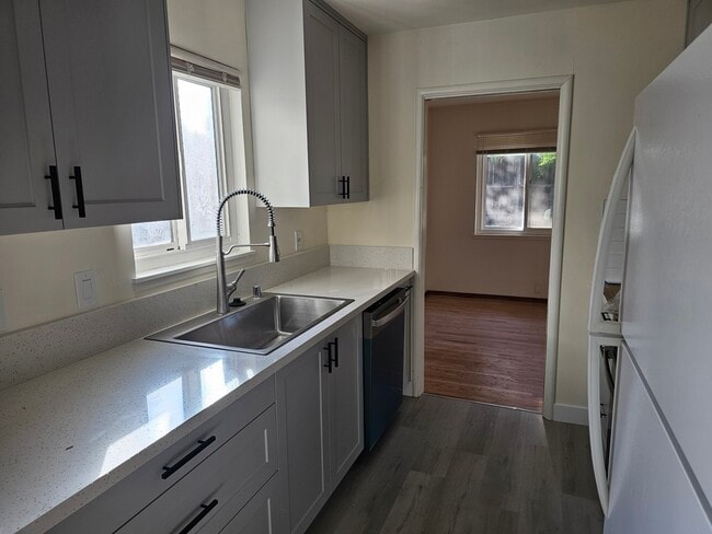 Photo - 819 Linden Ln