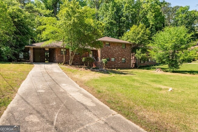 Photo - 1947 Farris Dr