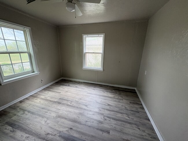 Photo - 240 East 30th St N