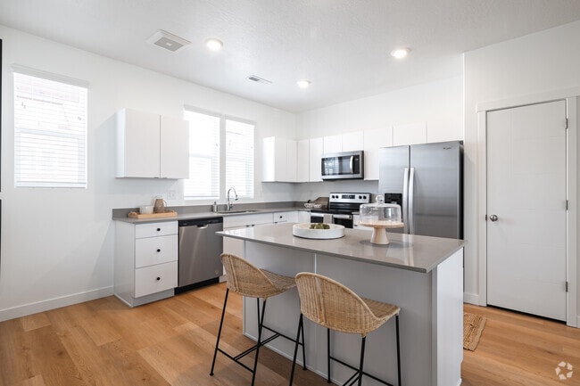 2BR, 2.5BA - 1.600SF - Dining Room/Kitchen