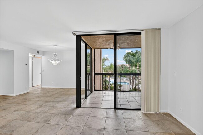 Photo - 2255 Lindell Blvd Unit 4305