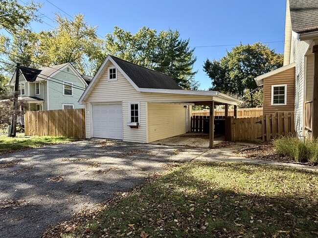 Photo - 718 Indianola Ave