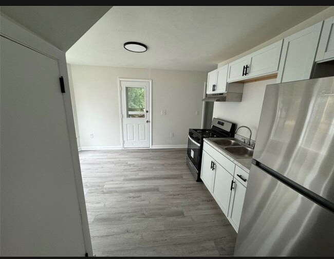 Photo - 702 Broad St Unit 1