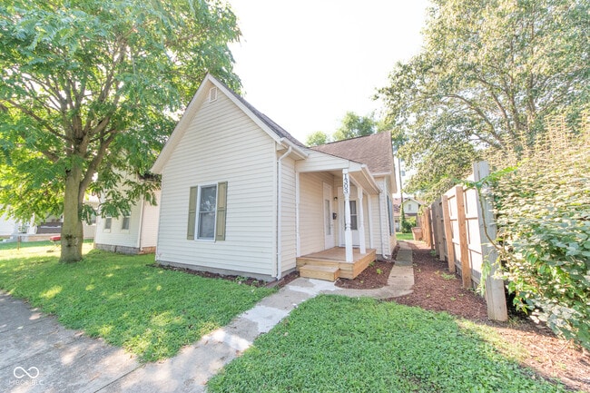 Building Photo - 1303 9th St Rental
