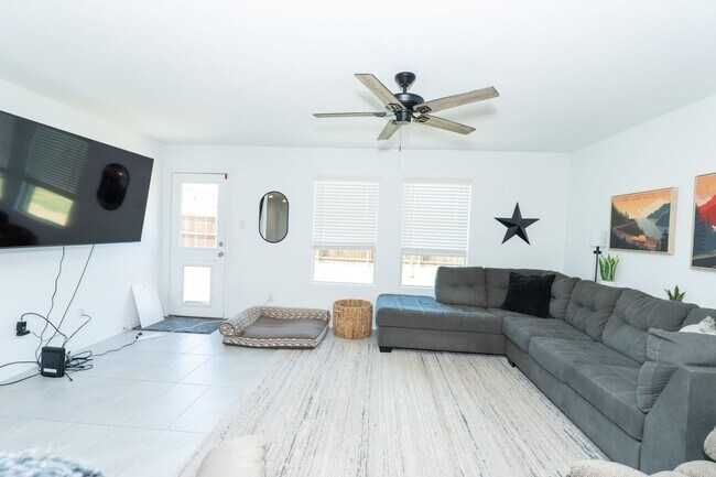Photo - 2809 Watchpoint Rd