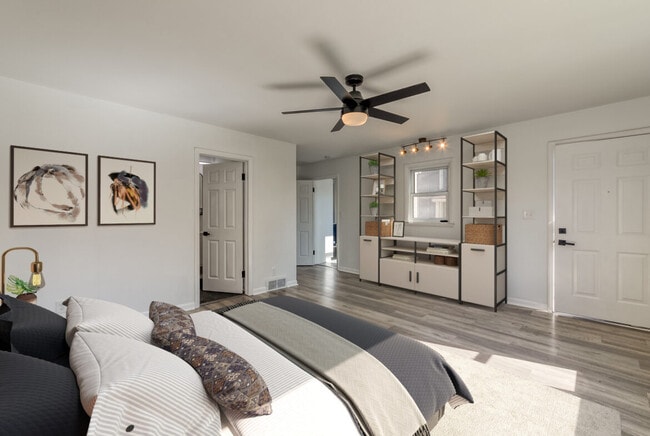 Photo - 1313 W Saginaw St