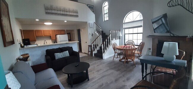 Living room, dining - 209 N Eagle Dr