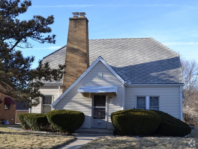 Building Photo - 1503 11th St Rental